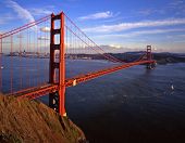 foto of golden gate bridge  - an evening image of the golden gate bridge with san francisco in the background - JPG 
