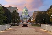 picture of buildings  - Image of state capitol building in Madison - JPG 