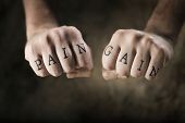 picture of gain  - Man with fake tattoos  - JPG 