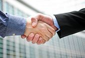 picture of meeting  - Handshake in the city - JPG 