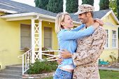 picture of home  - Wife Welcoming Husband Home On Army Leave - JPG 